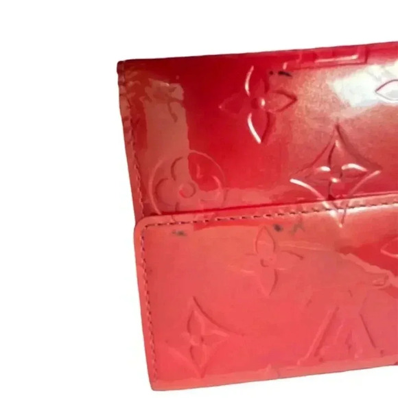Louis Vuitton Women's Red Vernis Elise Wallet Logo Accents - Picture 6 of 11